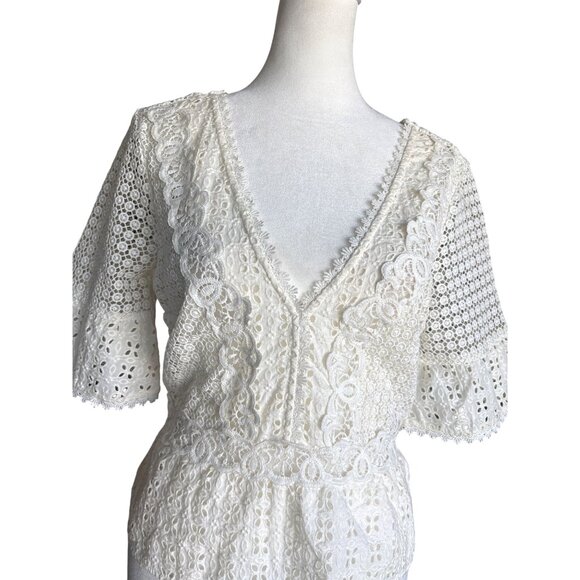 Abercrombie and Fitch Size Small White Crochet Eyelet Cropped Top Shirt Blouse - Picture 2 of 10